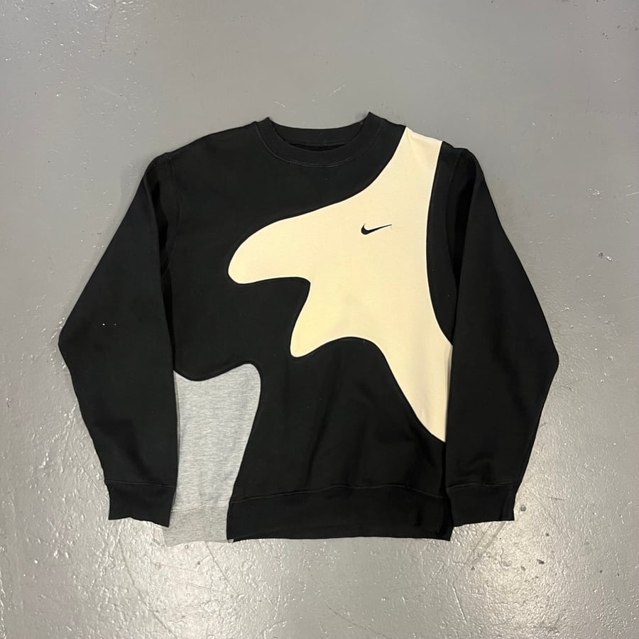 Image of Vintage Nike rework sweatshirt size large 01