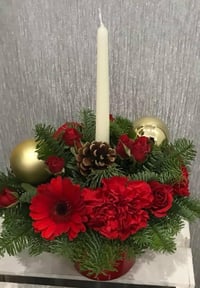 Christmas table arrangement 