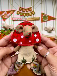 Image 3 of Autumn Mouse outfits