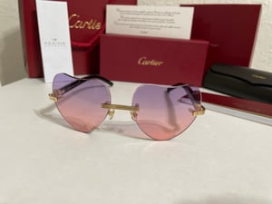 Image of AUTHENTIC CARTIER CT0286O 003 - [MIXED HORN] VALENTINE HEART LENS