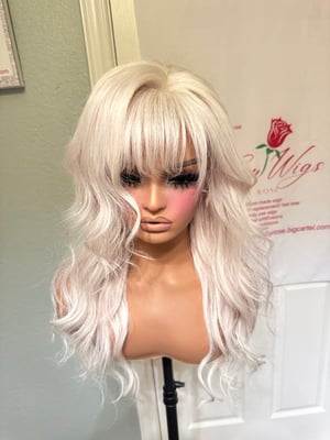 Image of All human hair 90s blonde 