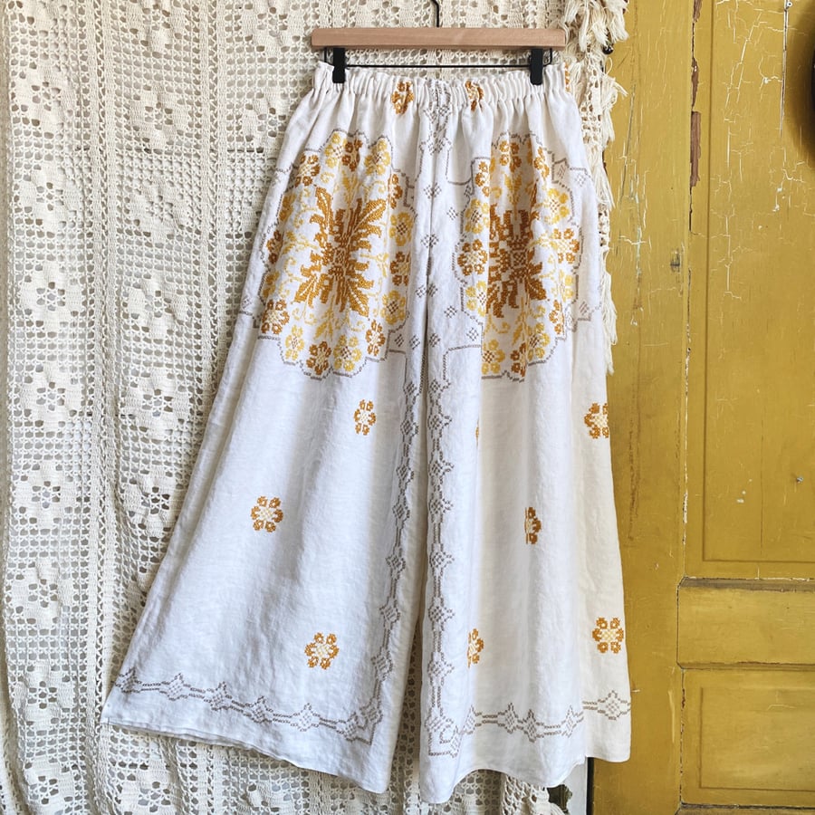 Image of Medallion Garden Linen Tablecloth Granny Pants