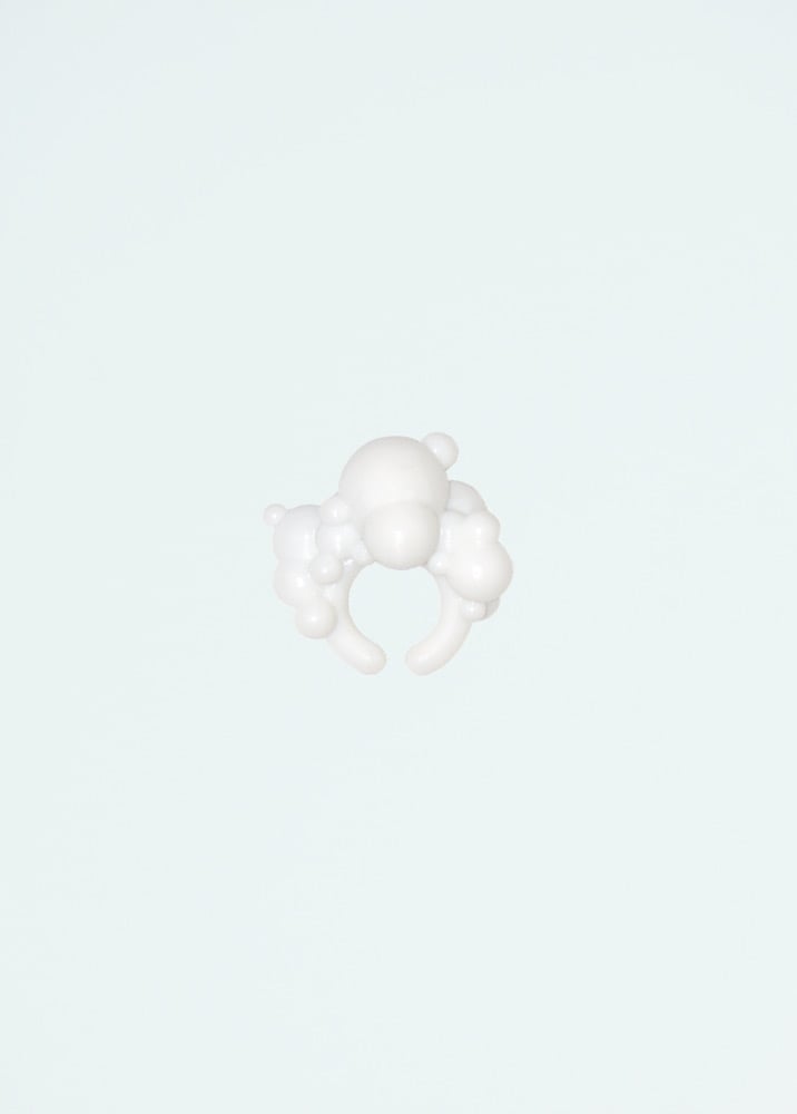 Image of LOWOOL - White Dew Earcuff