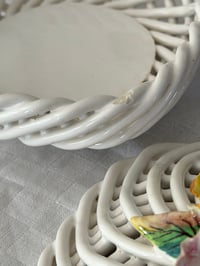 Image 7 of Boîte en céramique ajourée