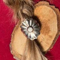 Silver Conch Braid Keeper with Howlite 