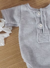 Image 2 of Newborn boys bodysuit Patrick - grey | photo props