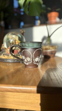 Image 4 of Skull mug 10