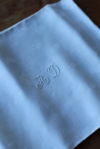Image 2 of 1 französische Serviette mit Monogram  A D