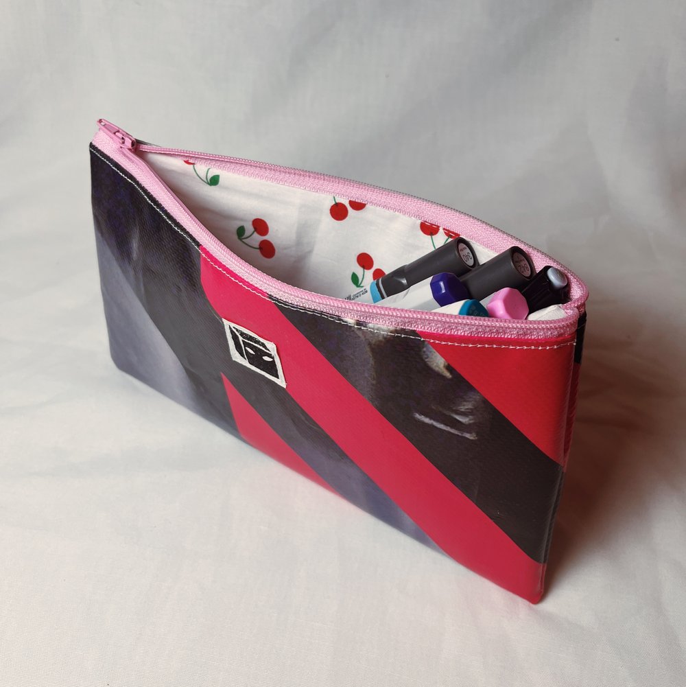 Image of BANNER UNI-BAG 18