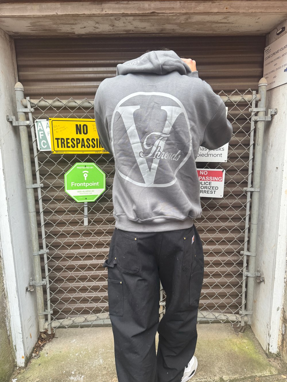 V1(GREY)