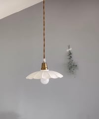 Image 1 of Suspension festonnée blanche 