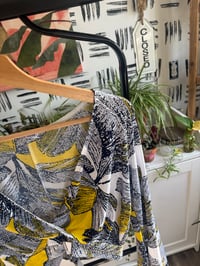 Image 2 of Fashion Nove crop top