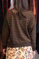 Image 2 of Felpa marrone righe 