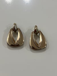 gold earrings