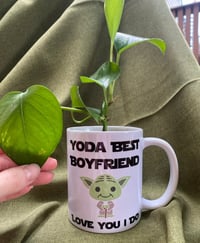 Image 1 of Golden Pothos in Yoda Boyfriend Mug