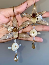 Image 4 of 🦪🤍La Perla🤍🦪 earrings | LUX inspired | limited edition 