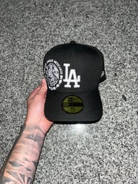 Image 2 of BLACK ESTADOS UNIDOS MEXICANOS LA DODGERS CUSTOM FITTED CAP