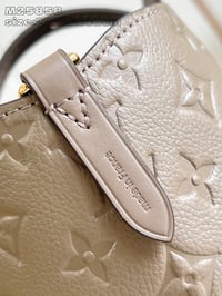 Image 13 of LV Empreinte Tote