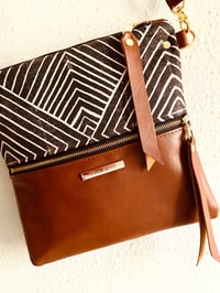 Image 5 of HWD zipper crossbody 