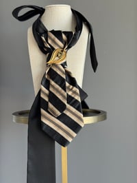 Image 2 of Golden Wink