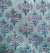 Image 5 of Namaste fabric lurex argenté  bouquets 