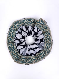 Image 4 of Jumbo Keffiyeh Scrunchies 🔻