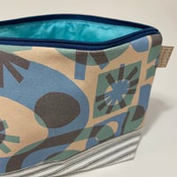 Image 2 of Miro Washbag