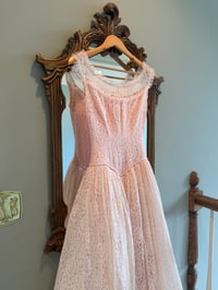 Image 21 of 1950s Blushing Bride