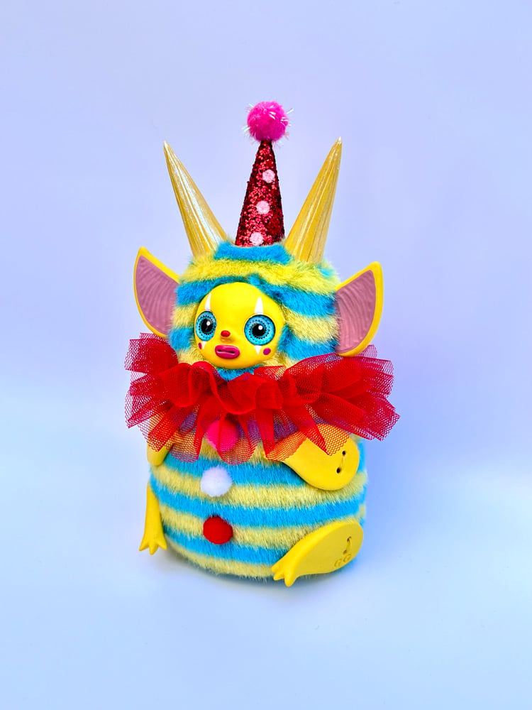 Blue and yellow Clown Image 2