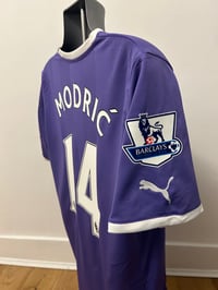Image 6 of Tottenham Hotspur “MODRIC 14” 2011/12 Away Shirt + PL patches (L)