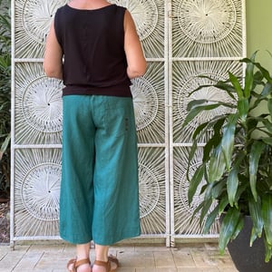 Image of Linea Pants 4/5 - Linen - Emerald Green