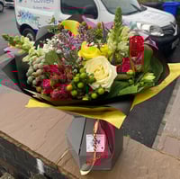 Image 2 of Florist choice - luxury compact 