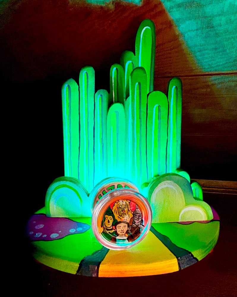 Image of Wizard of Oz Duncan Freehand One with Emerald City Display