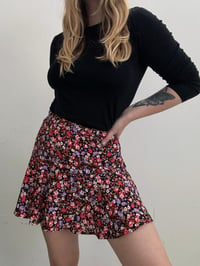 Image 1 of Floral shorts skirt // 38