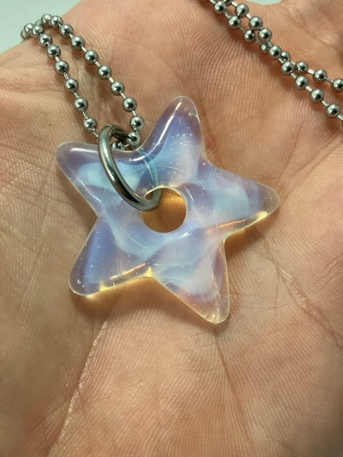Image of opaline star