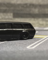 Image 5 of TESLA LIMOUSINE CUSTOM 