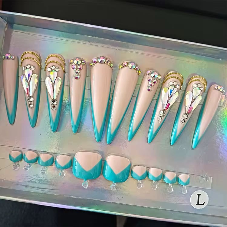 Image of pick from option 1-19 press on nails with toe nail set