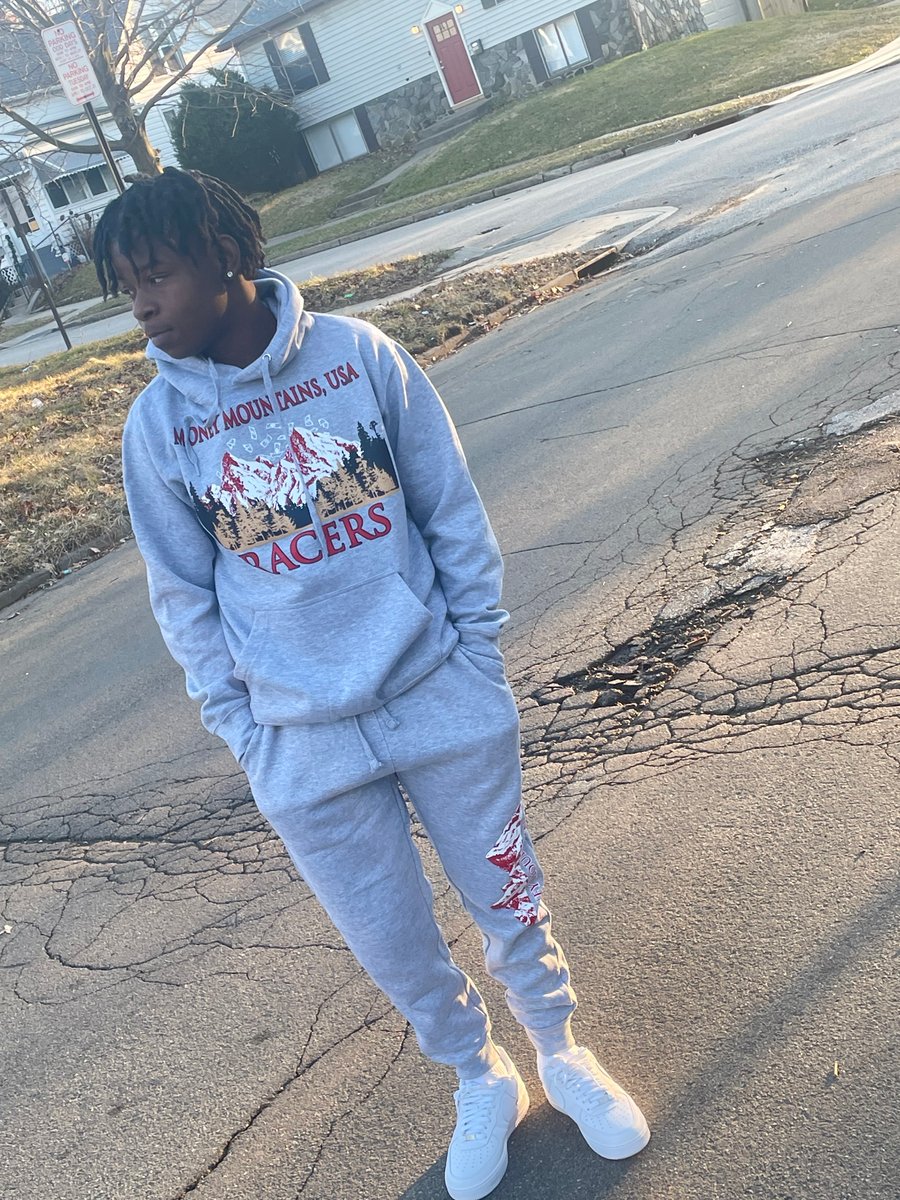 Image of Grey Money Mountains Sweat Suit