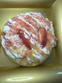 Image 1 of Strawberry Lemonade Crunch Cookies 