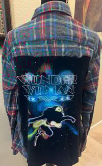 Vintage Gray/Red/Green/Blue Flannel Shirt Wonder Woman 