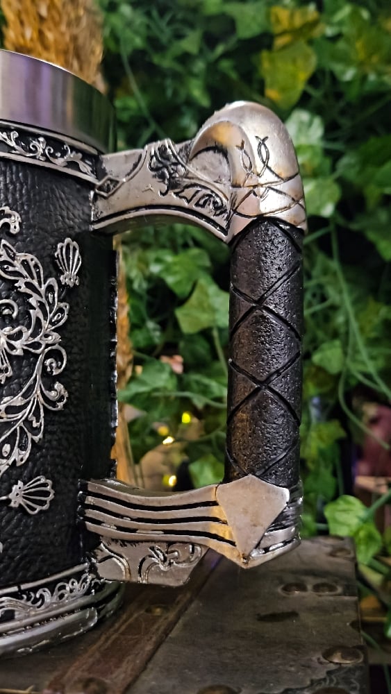 ๐The Armored Kingdom Winged Wrath Skull War Mug