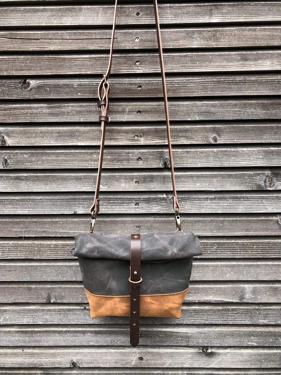 Handcrafted Waxed Canvas Cedar Bucket Bag with Outside Pockets Green