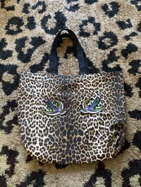 Image 4 of Extra large leopard embroidery patch tote bag