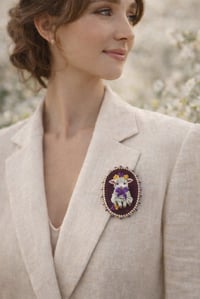 Image 2 of Broche brodée L’Agneau de Velours