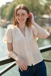 Image 1 of Blusa Tacha Beige