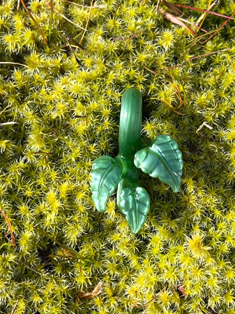 Image of Mini green 3 Leaf Pendant