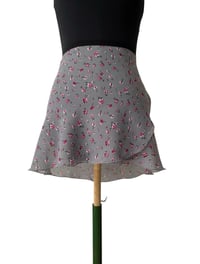 Image 2 of Grey little flowers 