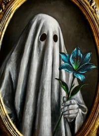 Image 2 of Fantasma con lirio azul