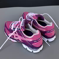 Image 2 of size: us8.5/10 uk8 eu42 cm26.5