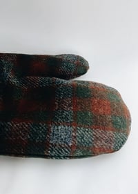 Image 4 of sheepdog oven mitt